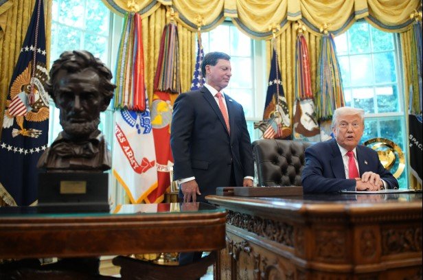 president trump delivers remarks from the oval office president trump delivers remarks from the oval office